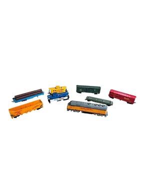 Vintage HO Scale Train Lot Union Pacific Caboose Freight Cars